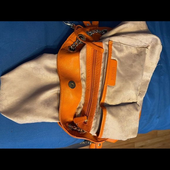 Michael Kors orange burnt purse - Picture 6 of 11